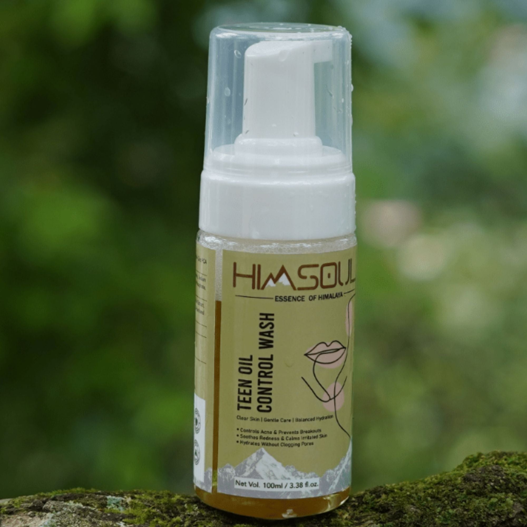 Himsoul Teen Oil Control Wash, a gentle pH-balanced facial cleanser designed specifically for pre-teen and teenage skin to remove excess oil without irritation.